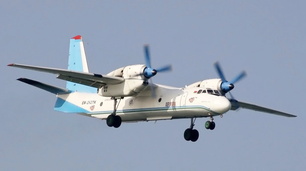 Ан-32 «Антонов» із Чернівців приземлився у Меркулешти 8 вересня