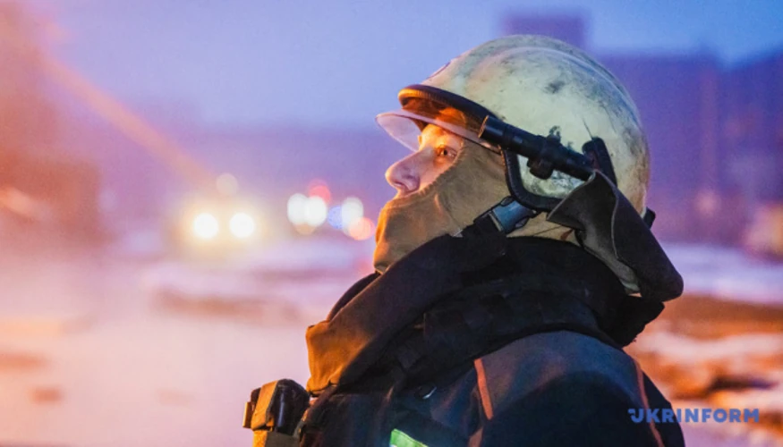 У Києві 31 серпня підтвердили наслідки падіння уламків дронів у трьох районах